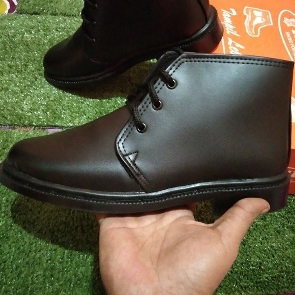 sepatu pdh tali paskibra berikut dus box