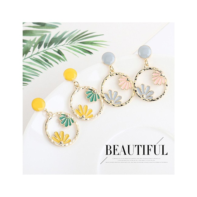 LRC Anting tusuk Fashion  Gold-plated Oil Drop Circle Flower Cutout Earrings