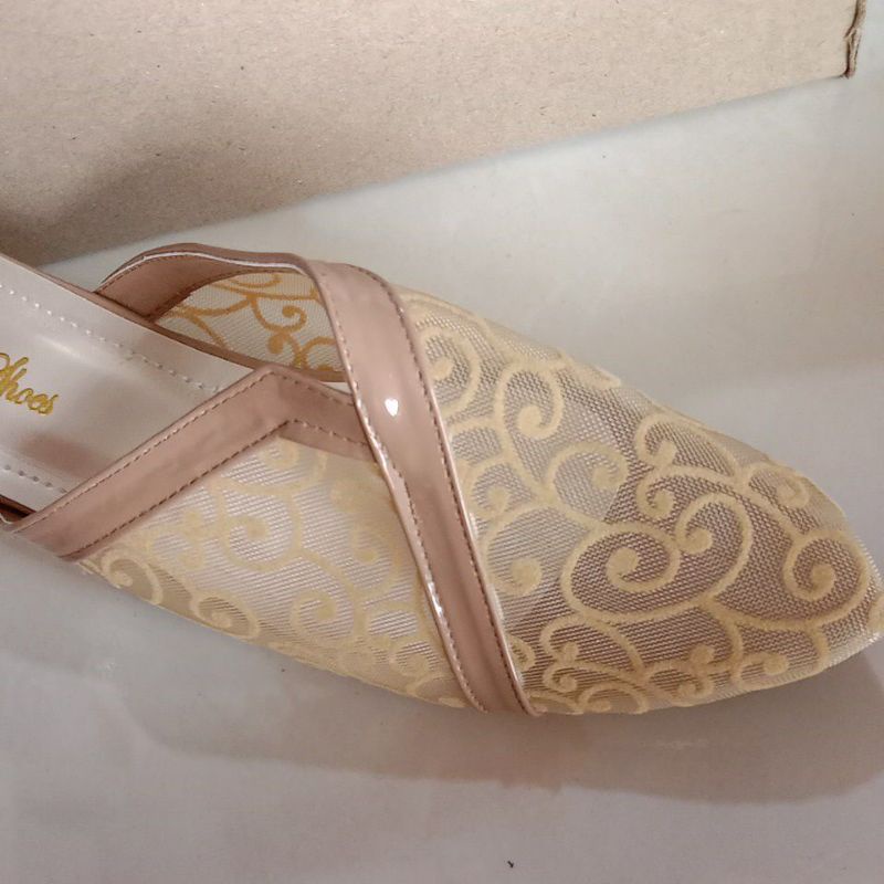 Sepatu Wanita Heels / Tumit Tapak Tahu Slip On Premium