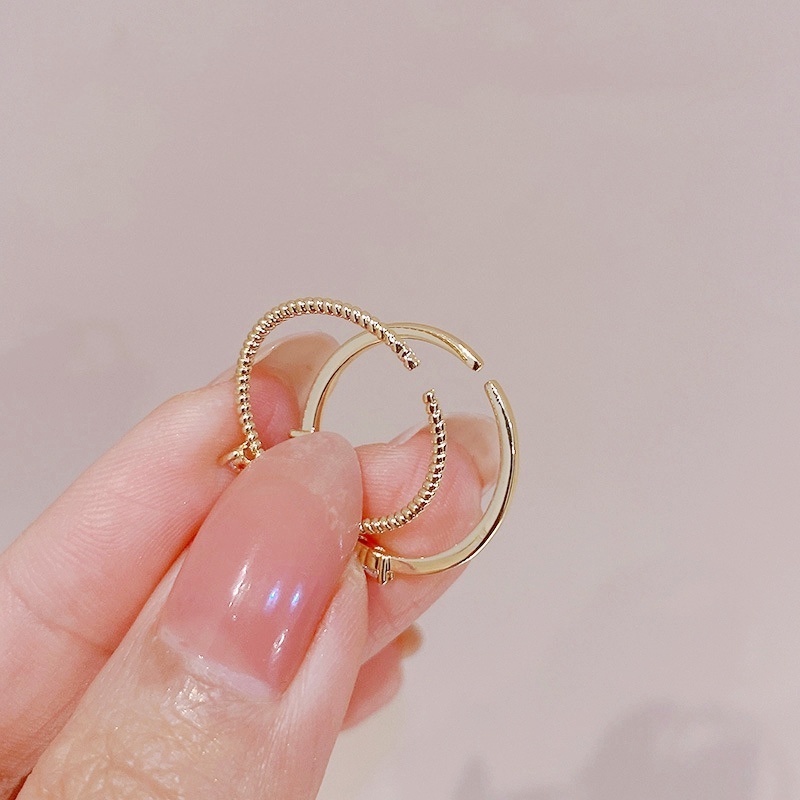 2pcs / set Cincin Zircon Flash Bentuk Hati Gaya Korea Untuk Wanita