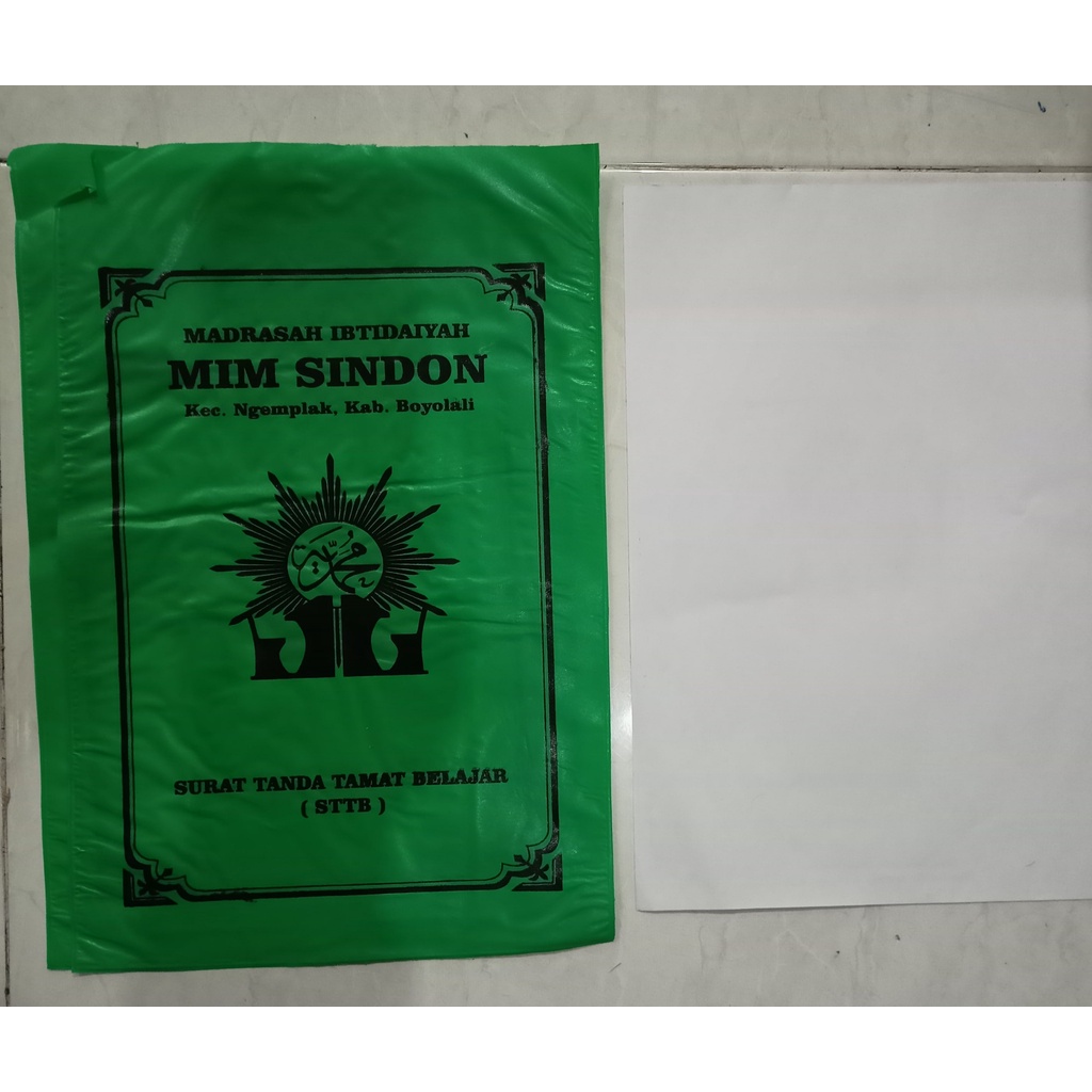 

Kantong ijazah plastik / map plastik / map sablon / map cetak / kantong sablon
