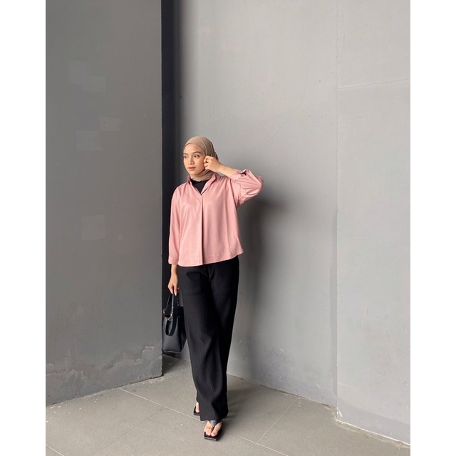 ALUNA BASIC BLOUSE by Monicathelabel_