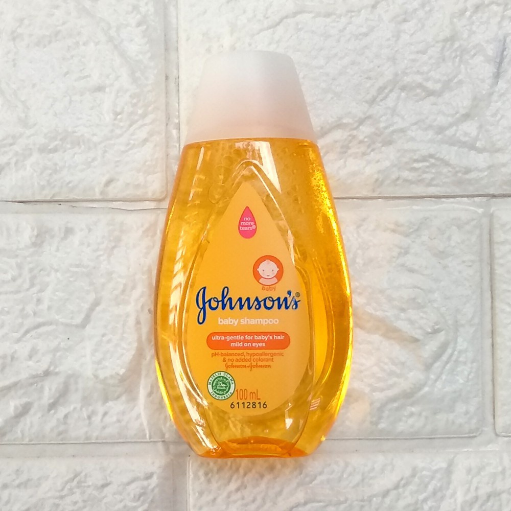 JOHNSONS BABY SHAMPOO GOLD 100ML