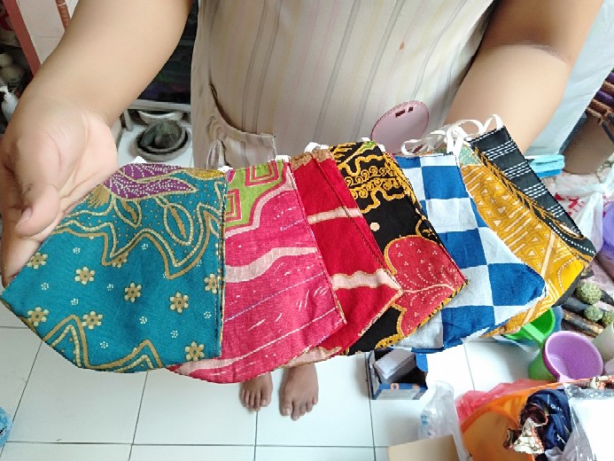 Masker Kain Batik Anak 3 Ply Headloop Dan Earloop