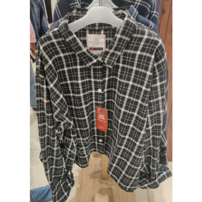 kemeja wanita bahan flanel model crop logo jeans original