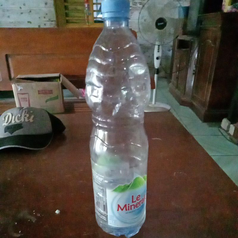 

botol bekas le mineral