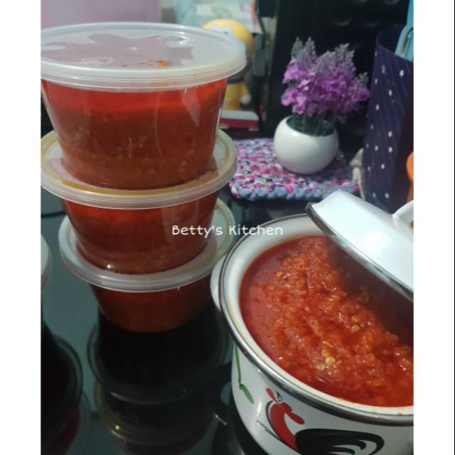 

Sambal goreng/sambal goreng terasi/sambal meletooop Mak Bet/ uk 300 gram