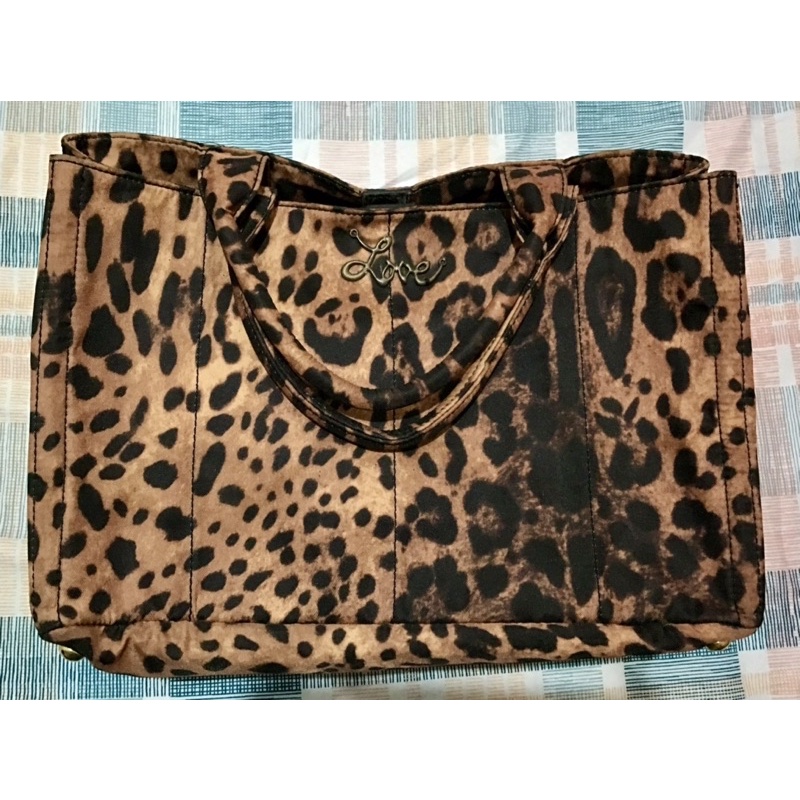 preloved tas motif leopard