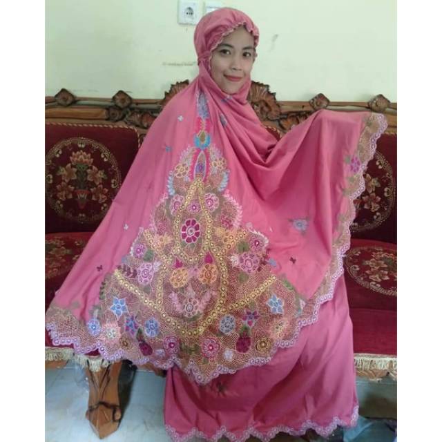 Mukena Kerancang Bordir Pelangi Bahan Katun Silki Khas Bukittinggi