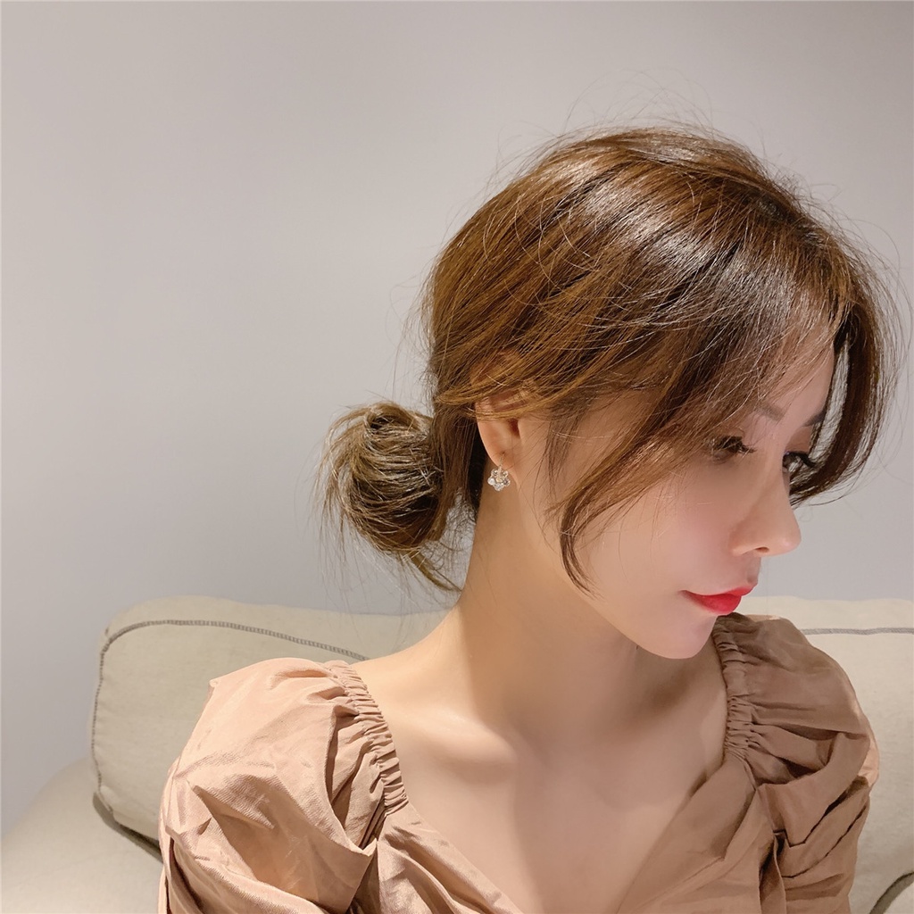 Anting Gaya Korea
