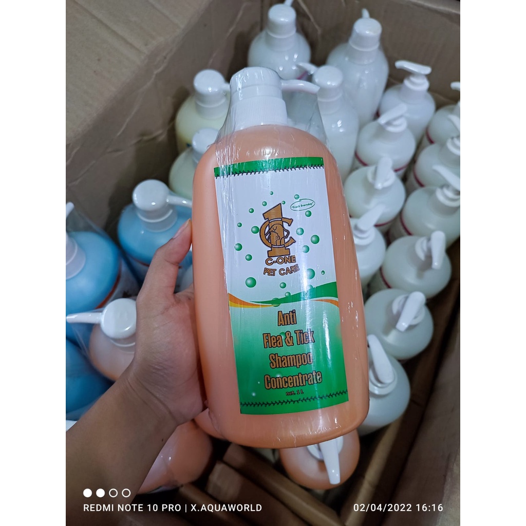 C ONE - Shampoo Pet Care Cat/Dog (ANTI FLEA & TICK) - 1L