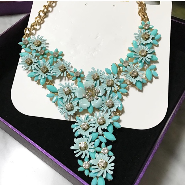 kalung bunga hijau kalung hijau flowery necklace