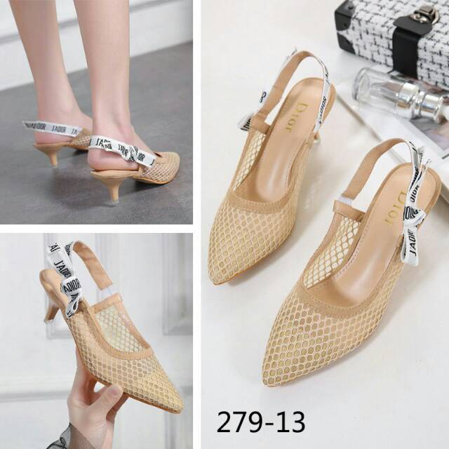 SepatuTumit Paris Louboutin