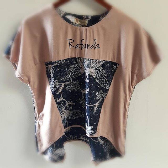 Blus batik kombinasi