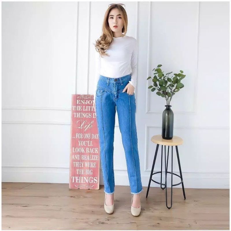 BOYFRIEND JEANS RAWIS | CELANA JEANS WANITA RAWIS ADELA | BOYFRIEND RAWIS FREE BELT