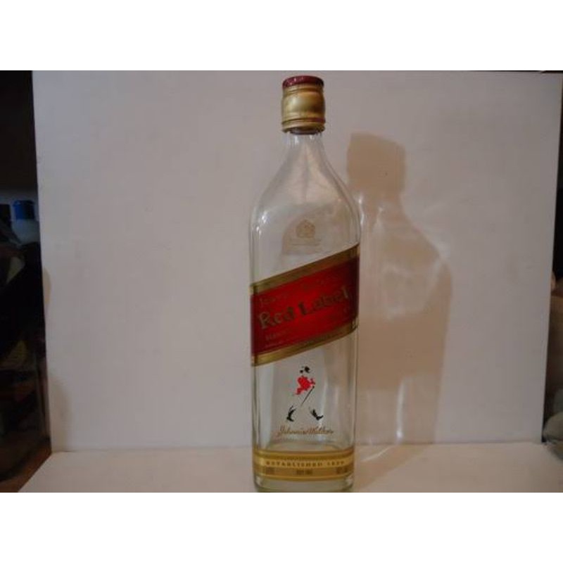 Botol bekas RED LABEL dan BLACK LABEL botol bekas minuman botol kaca botol unik dan antik.