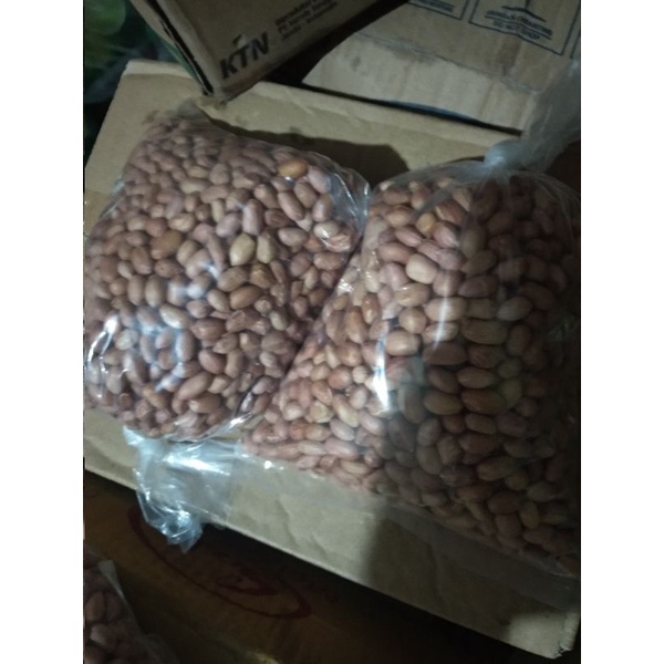 

Kacang tanah no1 1/2kg kemasan(repack)