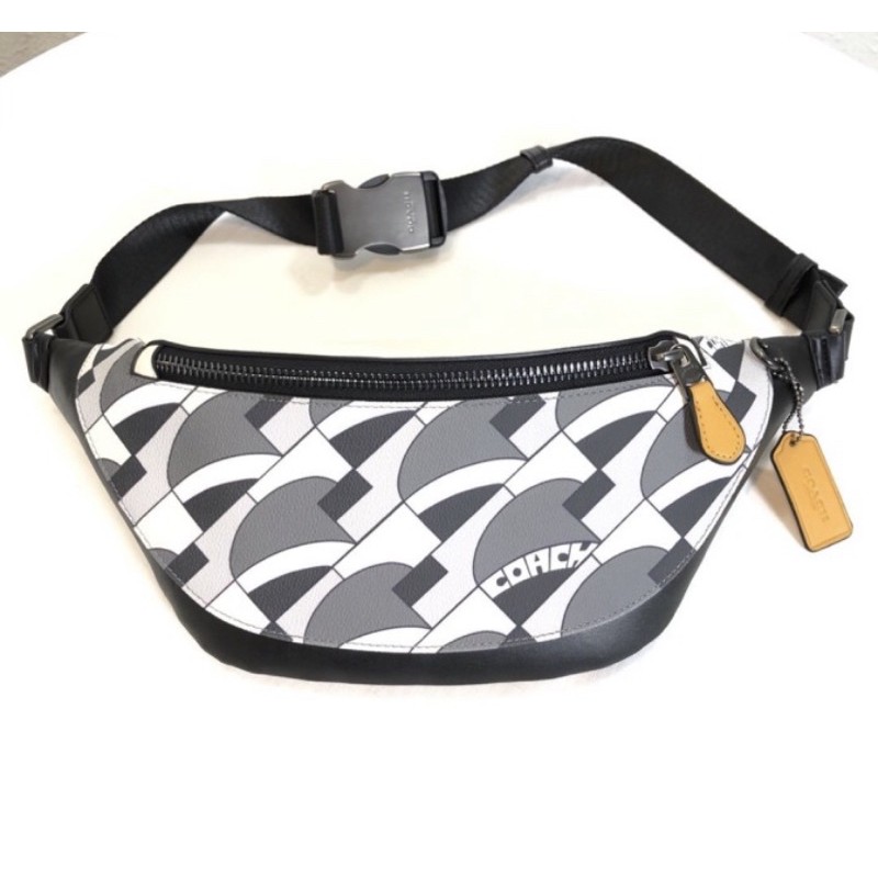 WARREN BELT BAG WITH DECO BRIDGE GEO PRINT ( COACH 1977)