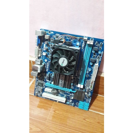 Mobo GIGABYTE AM3+ Feat Prosesor FX6300 six core // Mobo AM3+ Normal bersih dan tidak ada karat