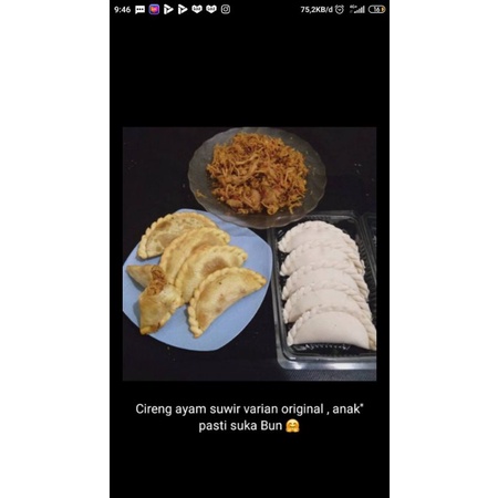 

Cireng isi ayam suwir