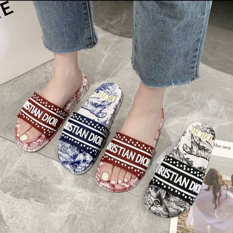 Sandal wanita Cristian Dior