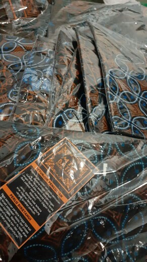 Kemeja Dan Tunik Batik