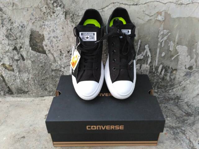 SEPATU PRIA CONVERSE ALL STAR CHUCK TAYLOT 2 HITAM PUTIH SEPATU CASUAL COWOK MADE IN VIETNAM