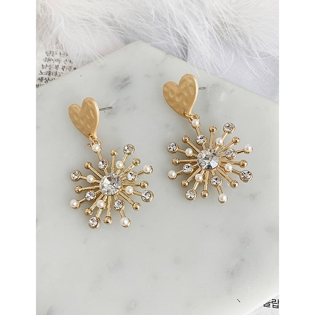 LRC Anting Tusuk Fashion Golden Snowflake Stud Earrings With Diamonds And Pearls D93504