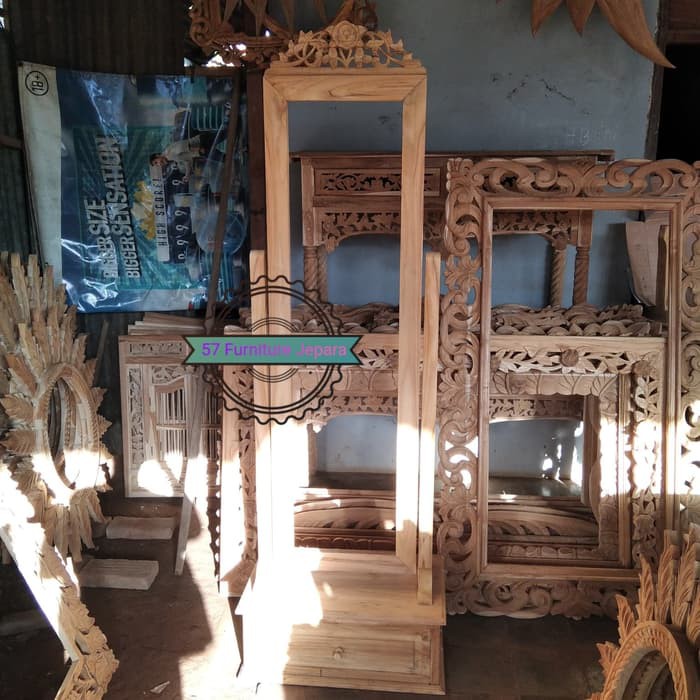 Cermin lipat hias kayu jati - Tolet berdiri Pigura unik ukir Jepara