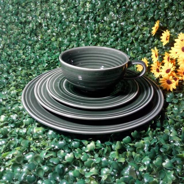 00529 Piring Makan Keramik Set Ijo Lumut 4Pcs / Set Piring Makan Keramik / Set Piring Keramik / Dinn