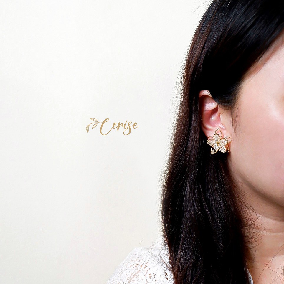 Hanna Earrings | Anting tusuk korea bunga kristal emas cantik aksesoris wanita korean style trendy