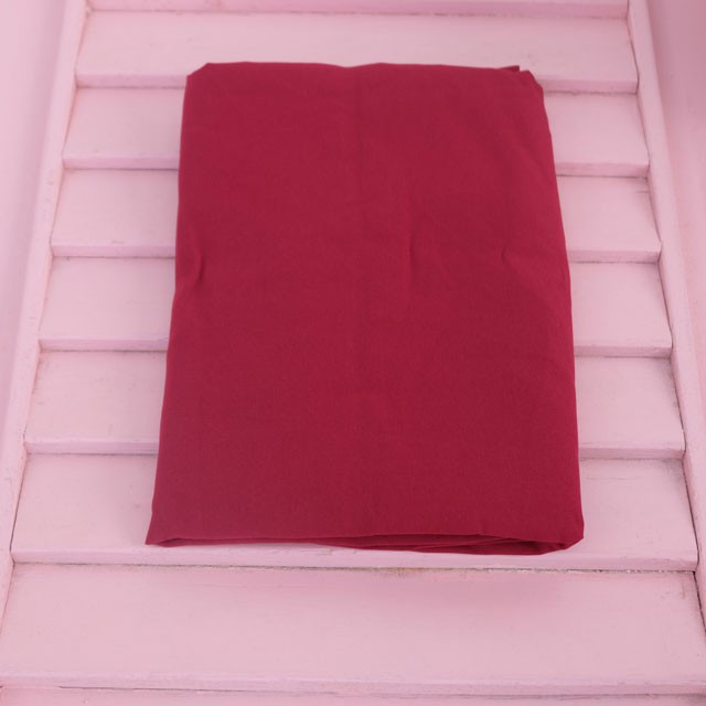 Jilbab Segiempat Wolfis 130x130  ( Kerudung Syari Polos )-MARUN