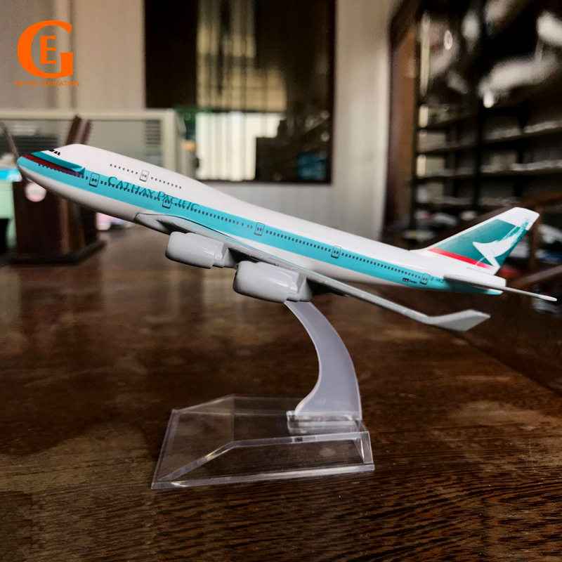 Cathay Pacific B747 Mainan Model Pesawat Terbang Hk Boeing 747 Bahan Metal Ukuran 16CM