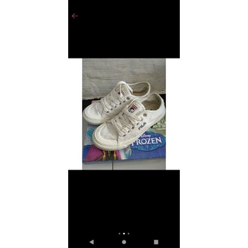 preloved sepatu kets fila original putih