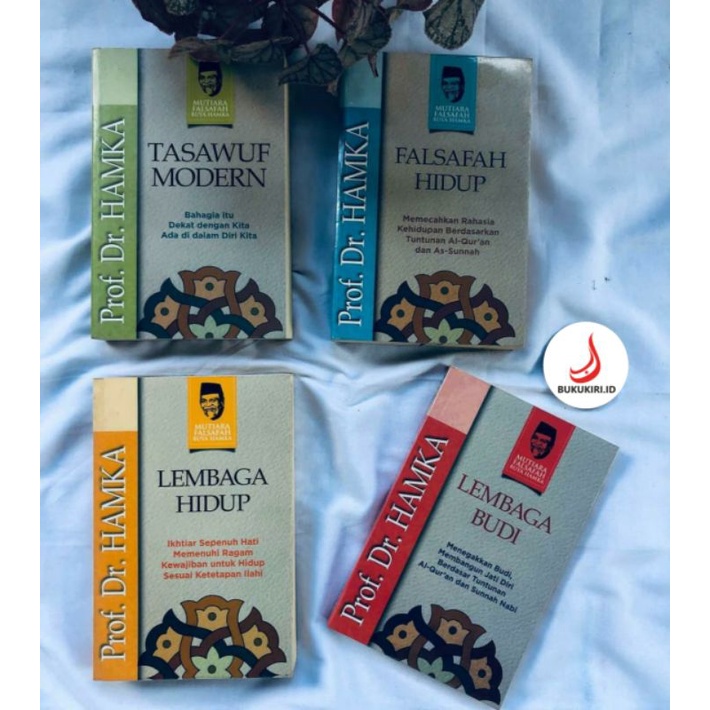 Buku Buya Hamka : Tasawuf modern, Filsafat hidup, Lembaga hidup dan lembaga budi