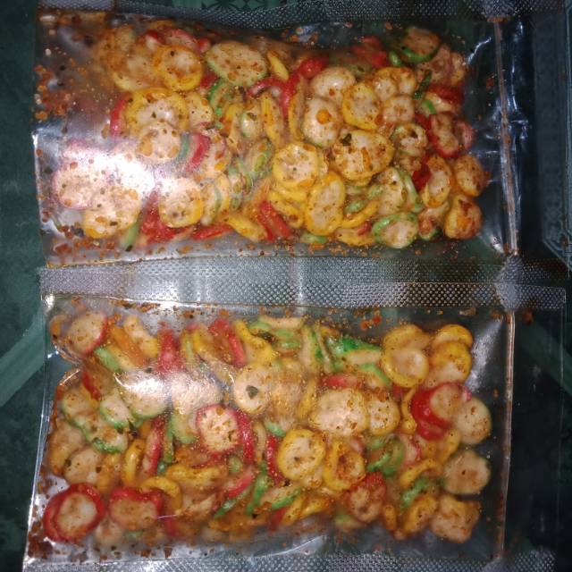 

Kerupuk seblak gurih pedas
