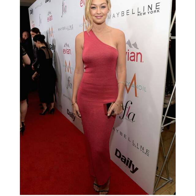One shoulder dress