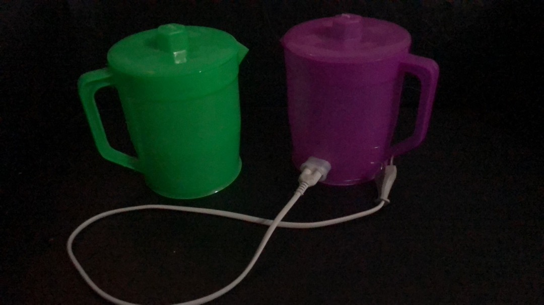 Kettle / Mug / Teko Listrik Plastik 1 Liter