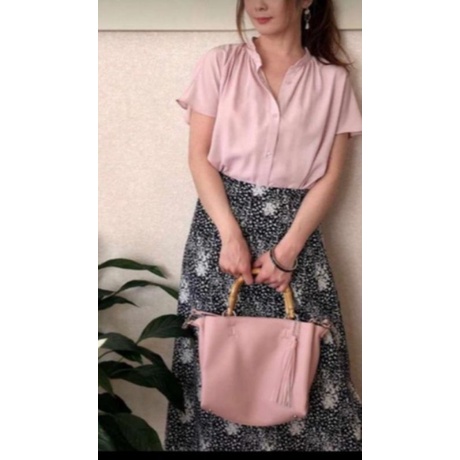 GU Uniqlo Flutter Slevee Blouse Short Slevee Blouse Wanita Casual Original Branded-Peach