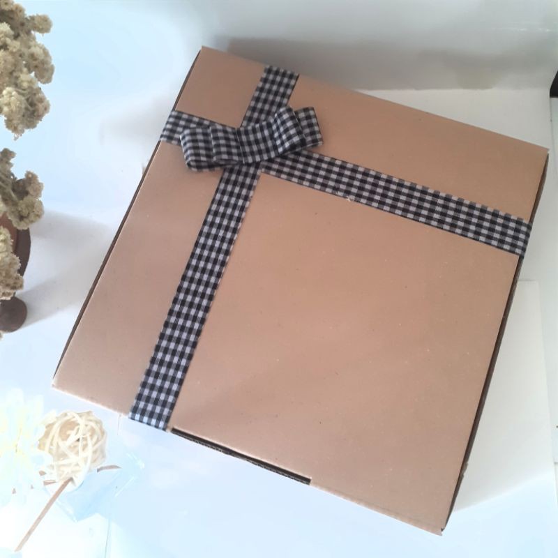 

box hampers /box hampers natal / kotak hampers / box kado / Box Kosong