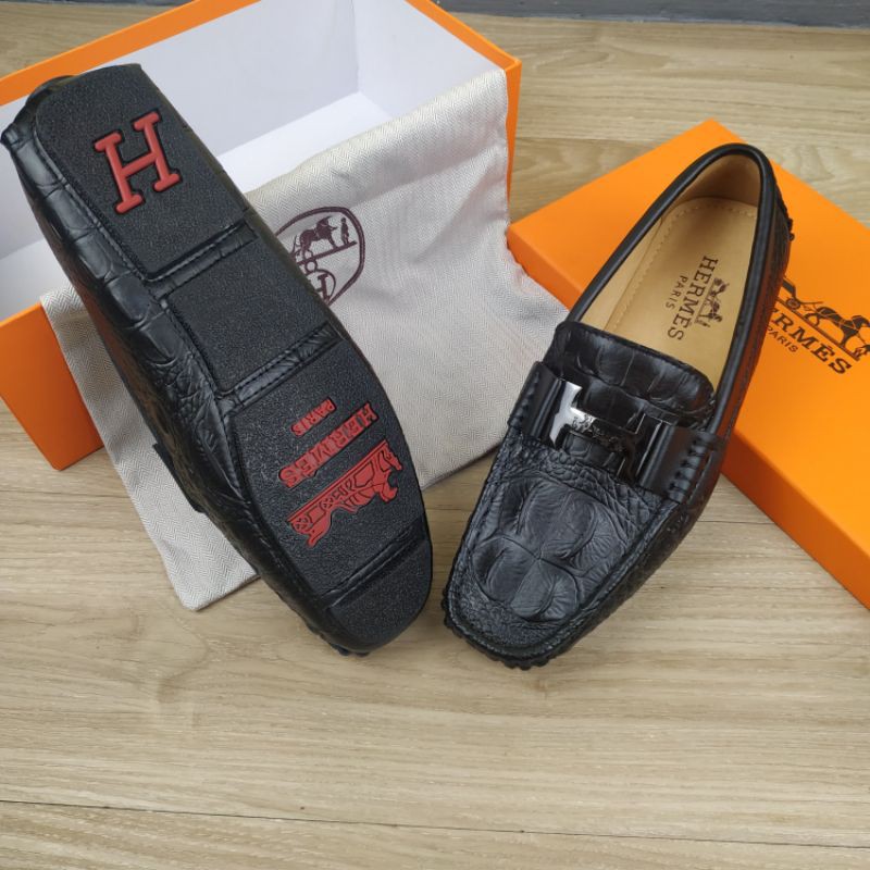 Sepatu Loafers HERME