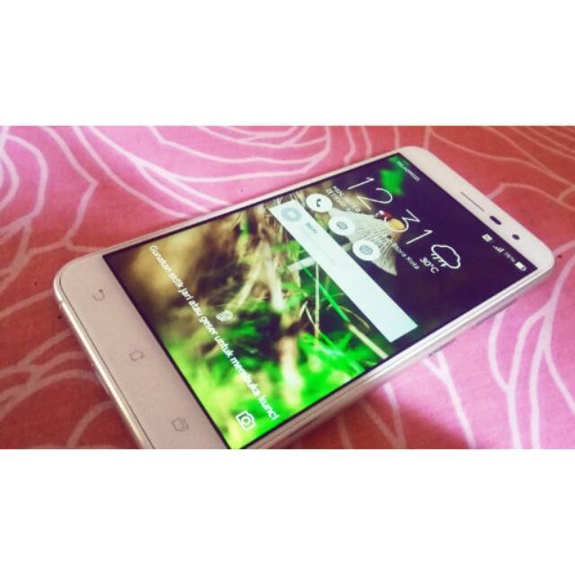 Asus Zenfone 3 ZE520KL