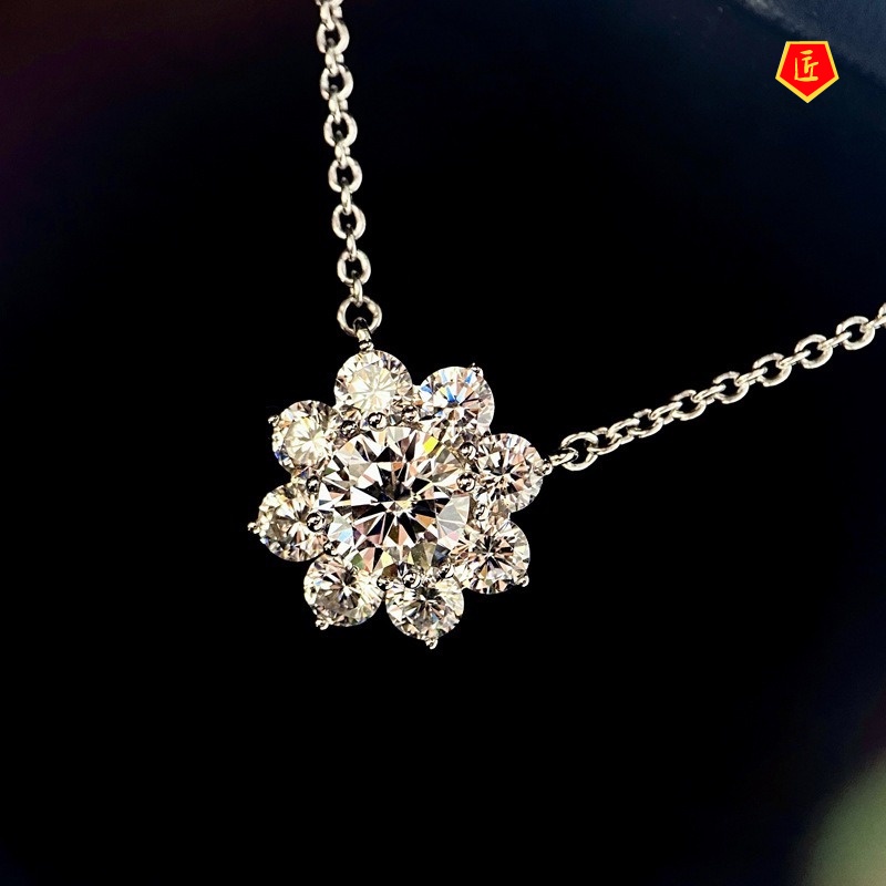 [Ready Stock]Niche Flower Diamond Necklace Simple Stud Earrings Set