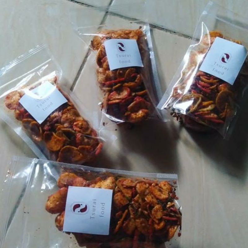 

Tsurai food - kerupuk seblak kering pedas / krupuk seblak kering / seblak / cemilan gurih / pedas