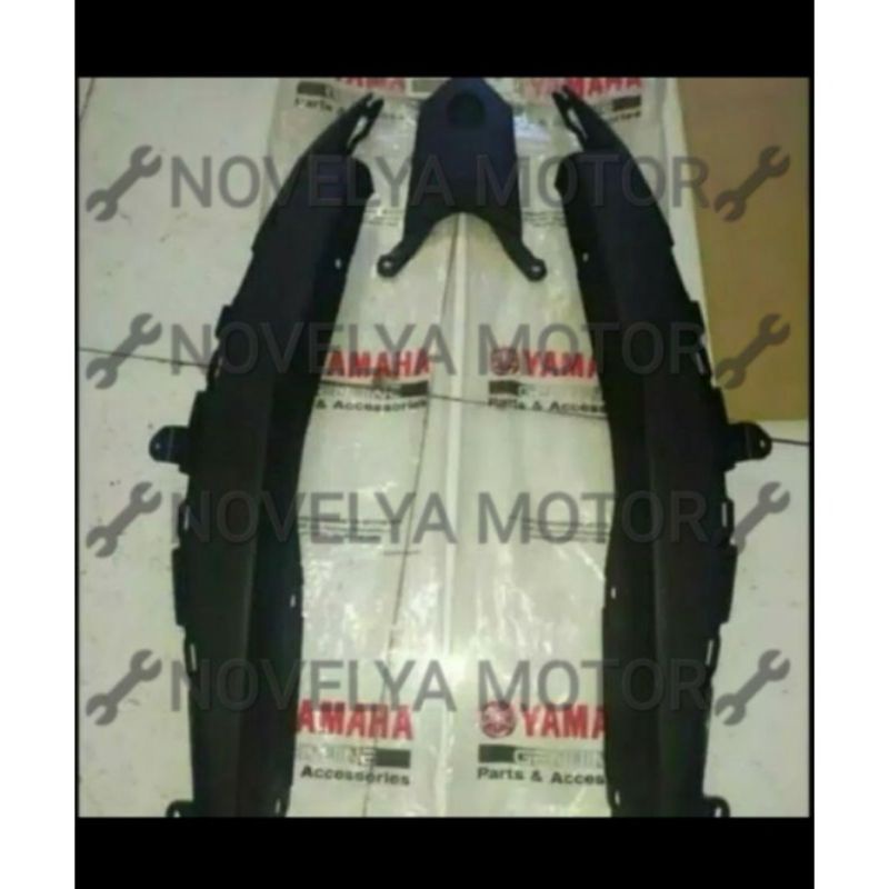 COVER SAMBUNGAN BODY BELAKANG SET R25 R 25 MT 25 MT25 ORI