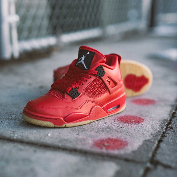 retro 4 red