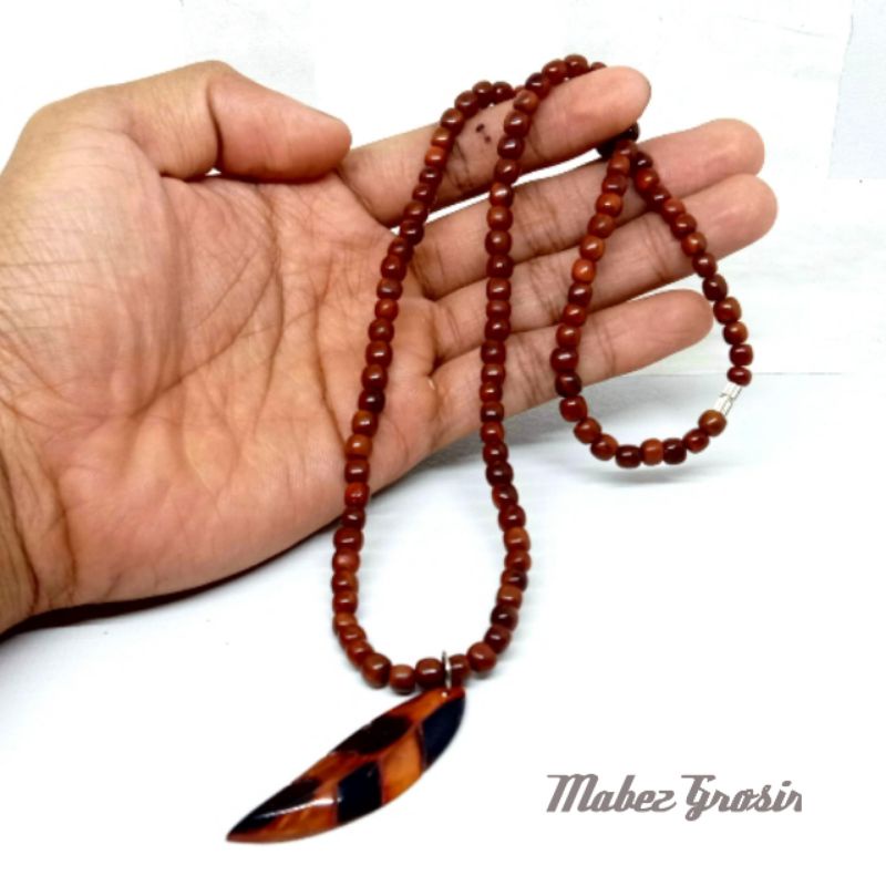 Kalung Kayu Kaokah kaukah Motif bulat bandul daun Kalung kokka asli unisex