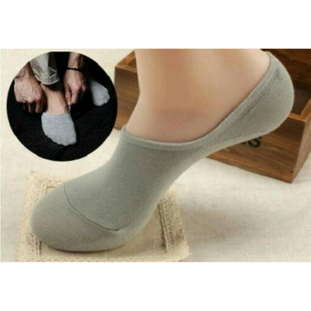 Kaos kaki bambo arang / kaos kaki penghilang bau tak sedap