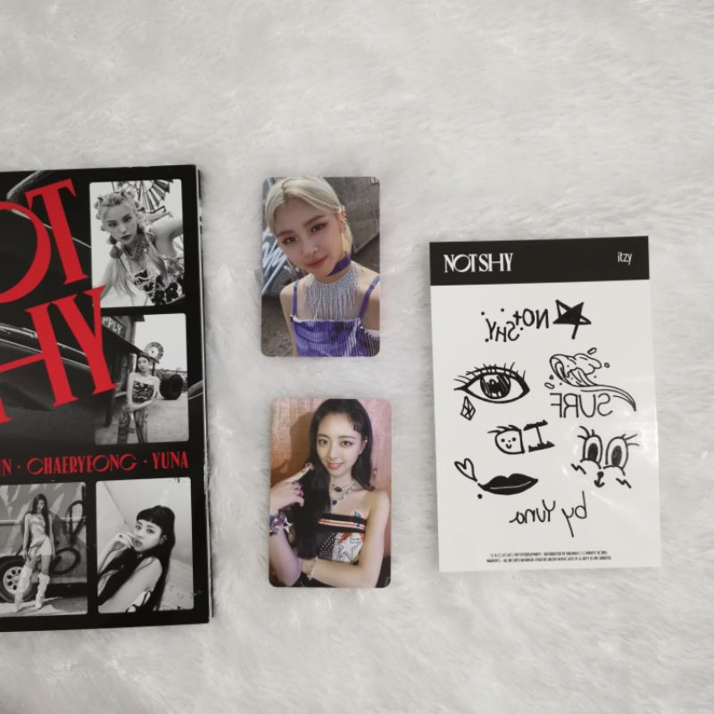 READY STOCK OFFICIAL PC ITZY NOT SHY - RYUJIN YUNA - PHOTOCARD PHOTO CARD TATTOO STICKER