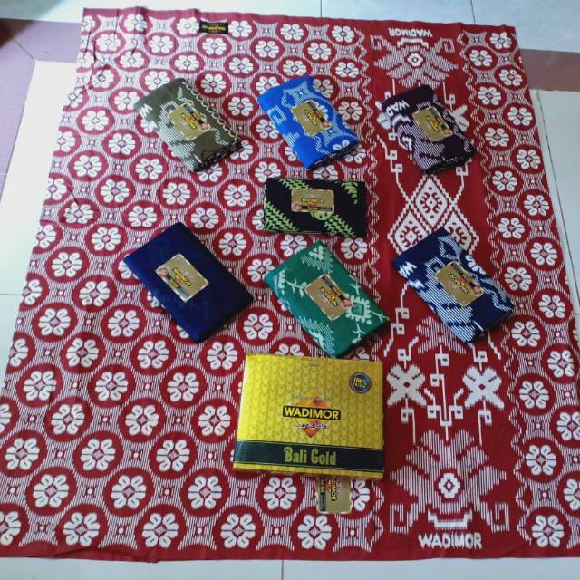 Sarung dewasa wadimor motif bali gold